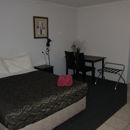 Eldorado Motor Inn Tennant Creek Ngoại thất bức ảnh
